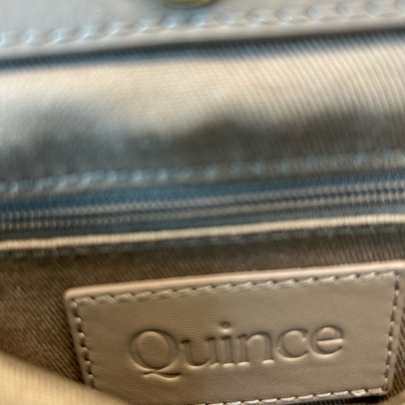 Quince Italian leather triple compartment handbag, detachable straps. Taupe/mink - Picture 4 of 9